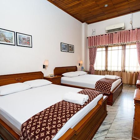 D Ajenk Boutique Guesthouse Kejayan ภายนอก รูปภาพ