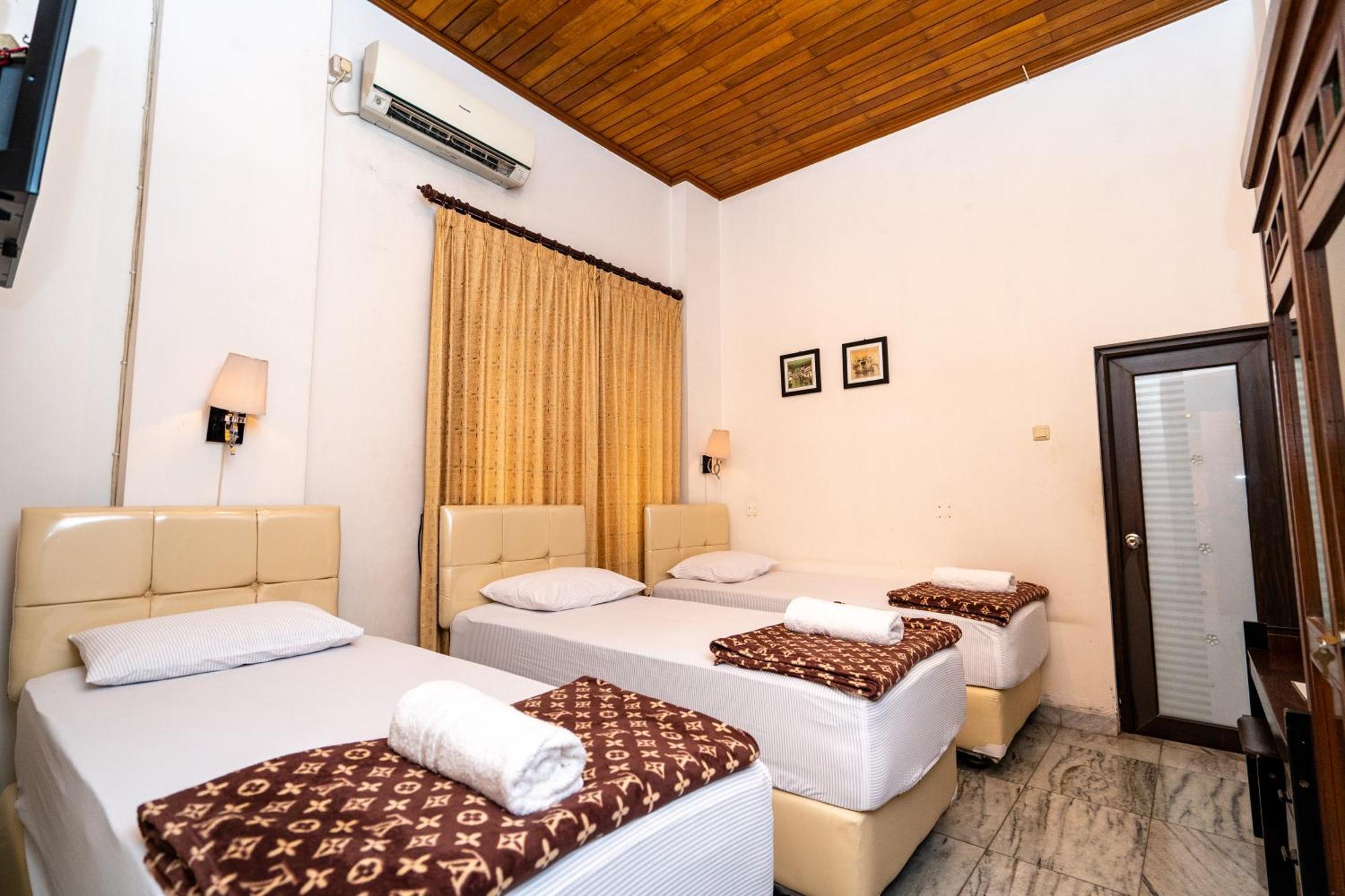 D Ajenk Boutique Guesthouse Kejayan ภายนอก รูปภาพ